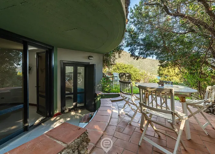 別荘 Nuraghe Piscadeddus ヴィッラシミーウス